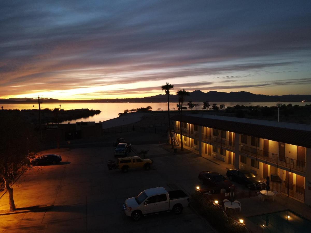Sway Hotel Lake Havasu City Exteriör bild