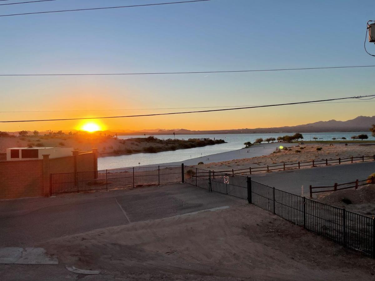 Sway Hotel Lake Havasu City Exteriör bild