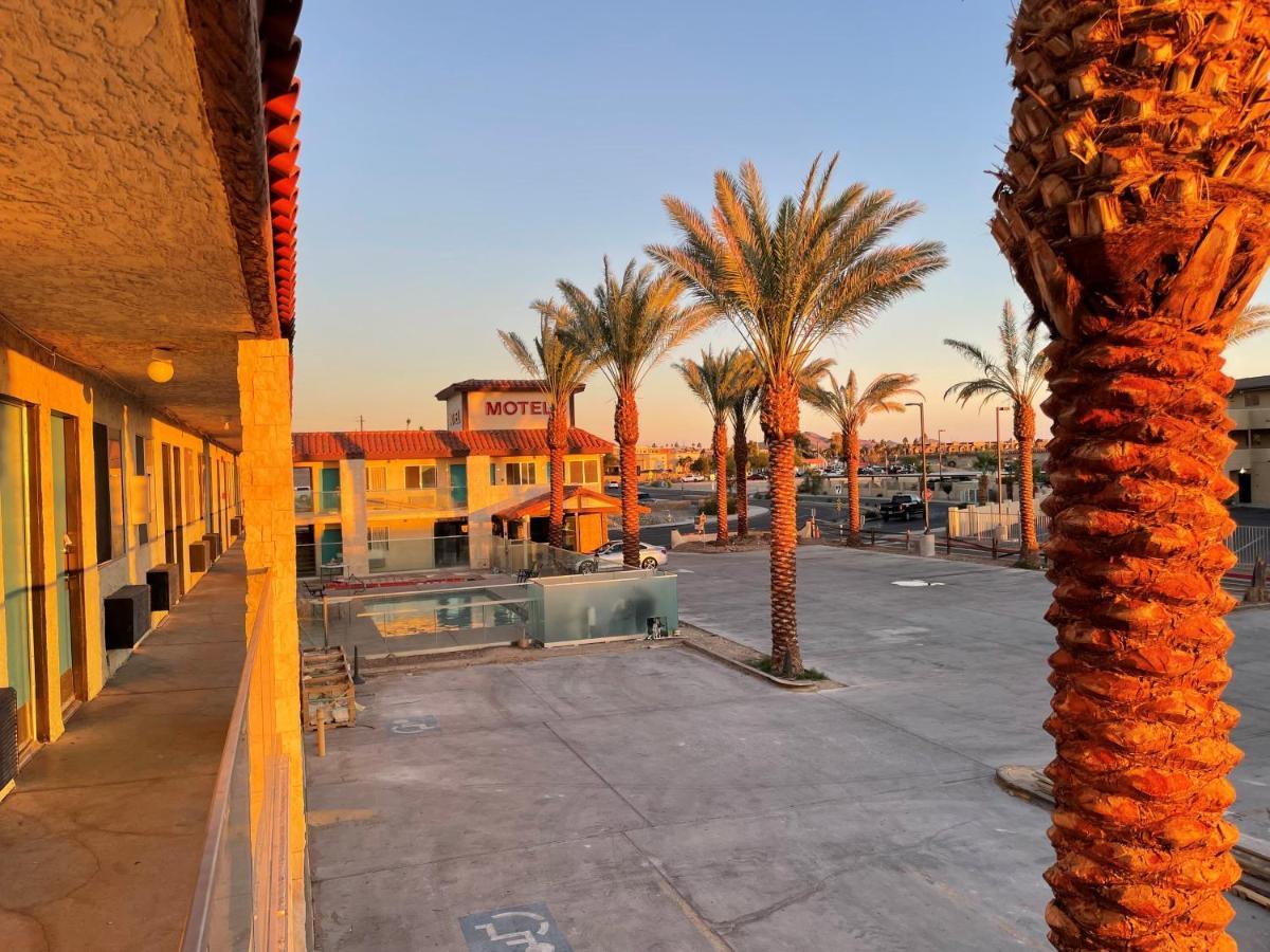 Sway Hotel Lake Havasu City Exteriör bild