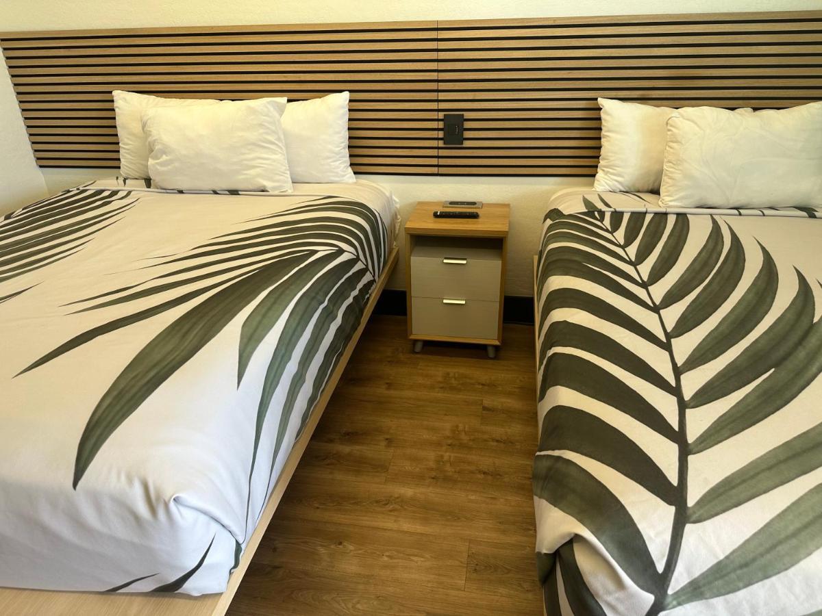 Sway Hotel Lake Havasu City Exteriör bild