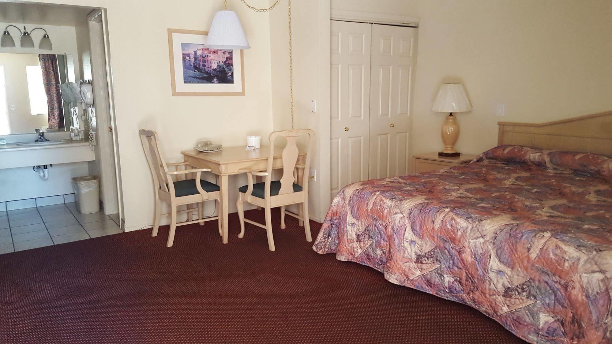 Sway Hotel Lake Havasu City Exteriör bild